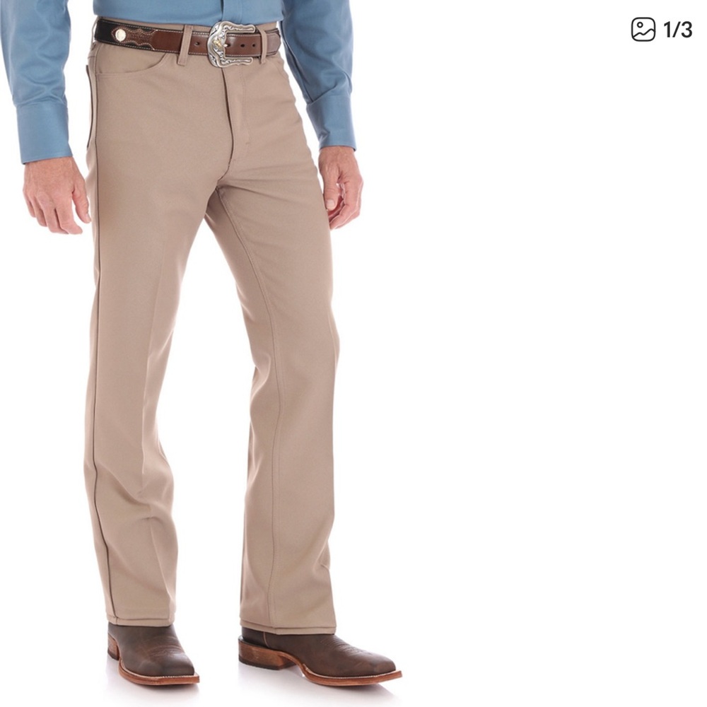 Wrangler Men's Wrancher Dress Jeans in the color Birch NWT
50x32